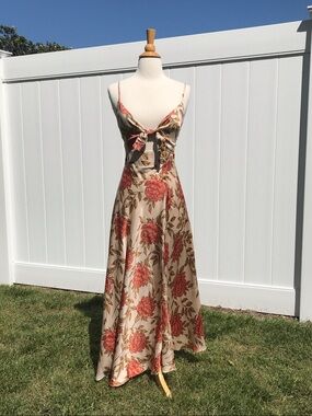 Thanne Billy J Floral Satin Tie Front Cutout Maxi Dress - Gold/Red Floral Size 8